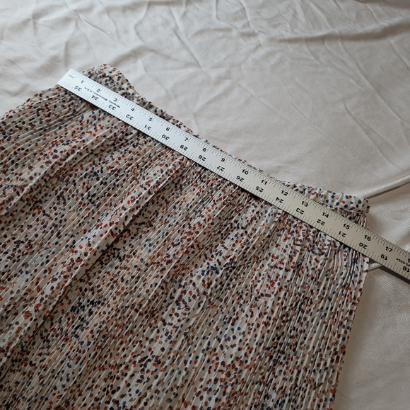 Banana Republic medium polka skirt - Picture 5 of 5